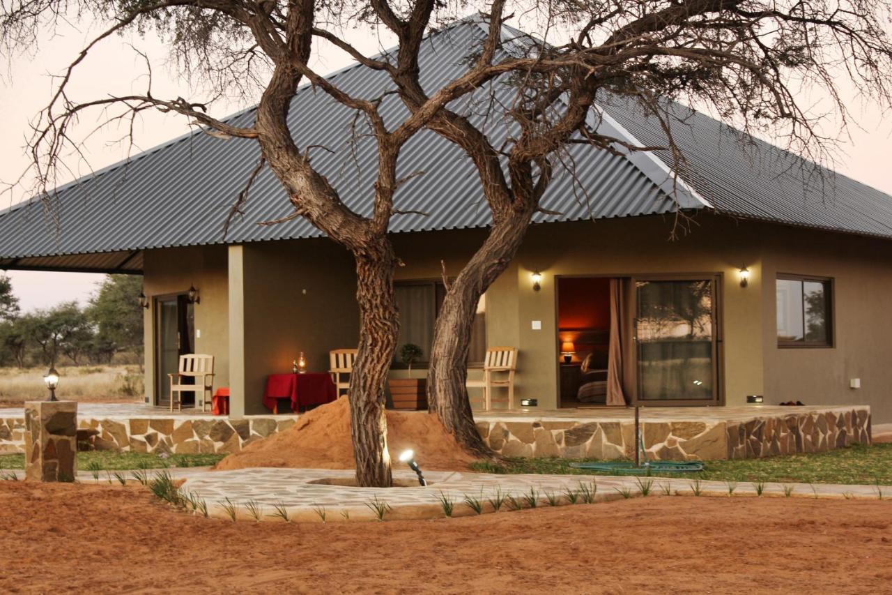 Africa Awaits Lodge & Safaris Gobabis Exterior photo