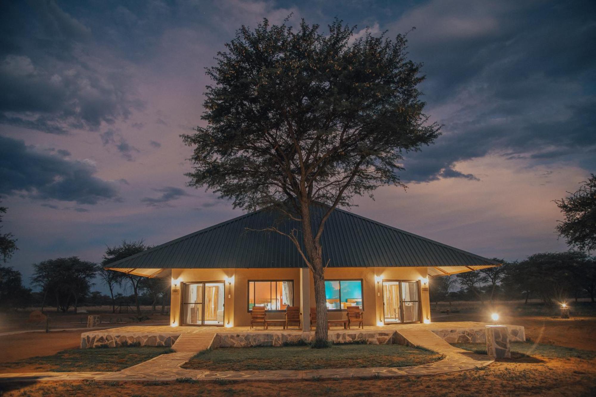 Africa Awaits Lodge & Safaris Gobabis Exterior photo